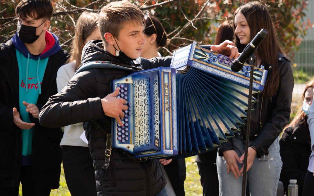 Obisk 1.C-oddelka v Domu upokojencev Brežice